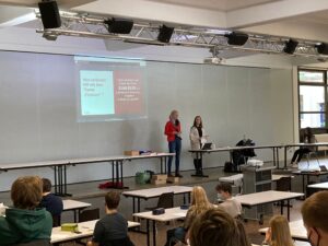 Ein Schritt in die Eigenverantwortlichkeit – Schülerinnen und Schüler der IGS Burgwedel meistern einen Workshop zum Thema „Finanzen“